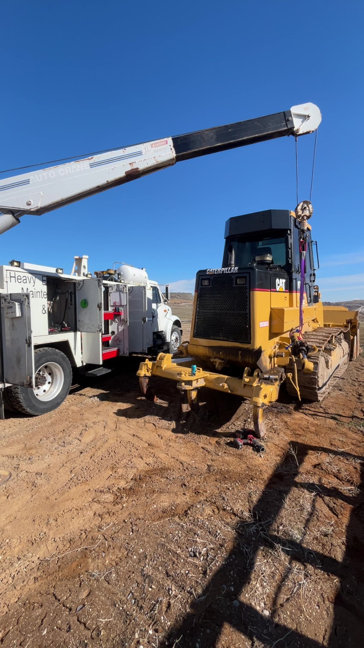 On-site service call on a Cat dozer